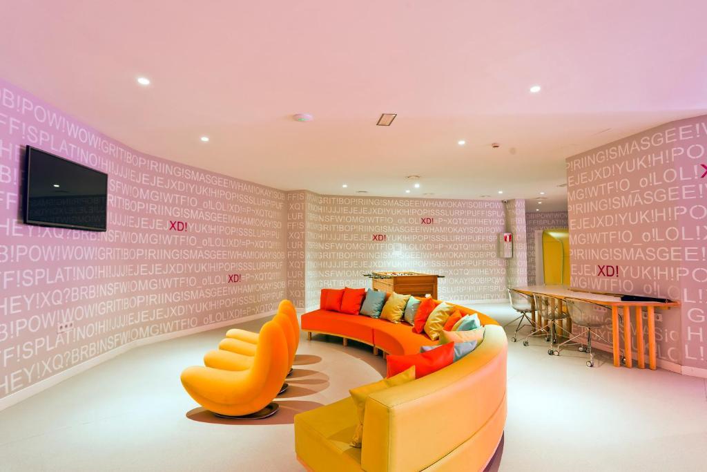 Students Xd Hotel กรานาดา ภายนอก รูปภาพ